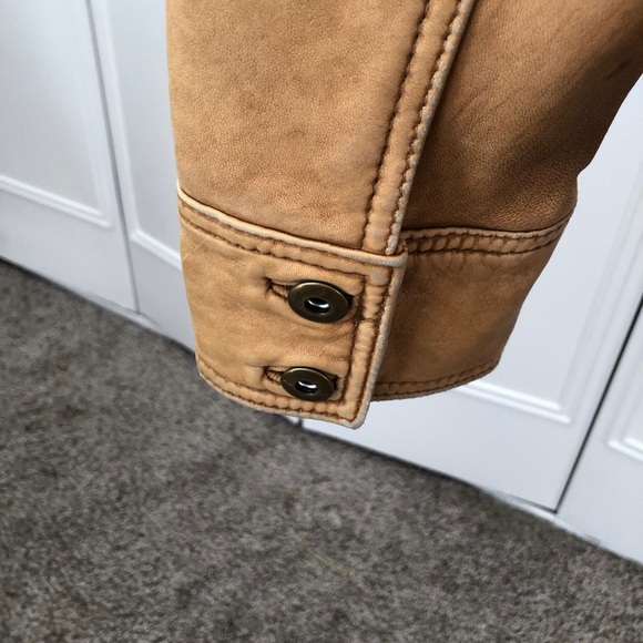 Leather jacket - Picture 11 of 15